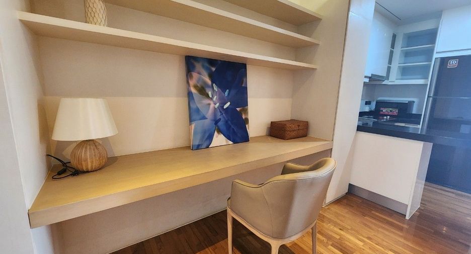 À louer 1 chambre appartement avec services à Khlong Toei, Bangkok