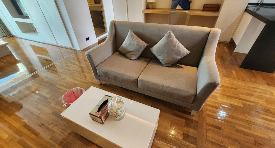 À louer 1 chambre appartement avec services à Khlong Toei, Bangkok