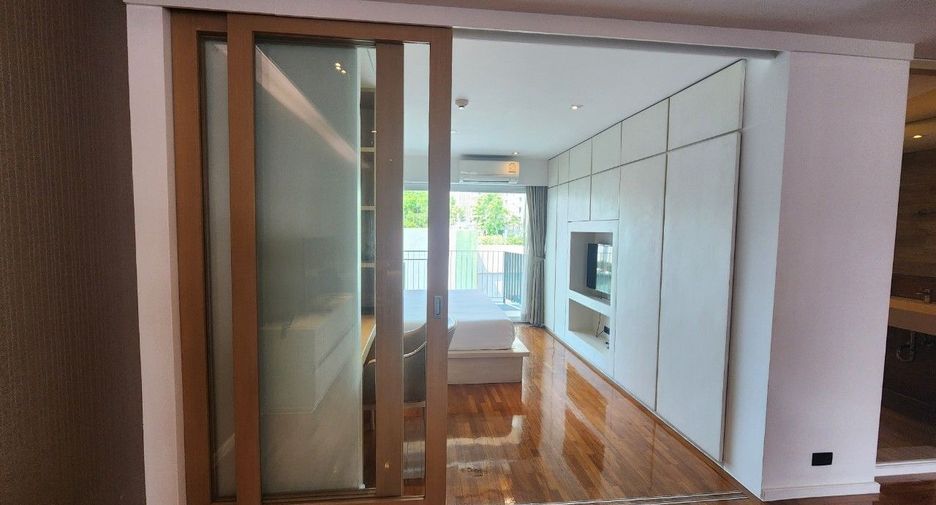 À louer 1 chambre appartement avec services à Khlong Toei, Bangkok