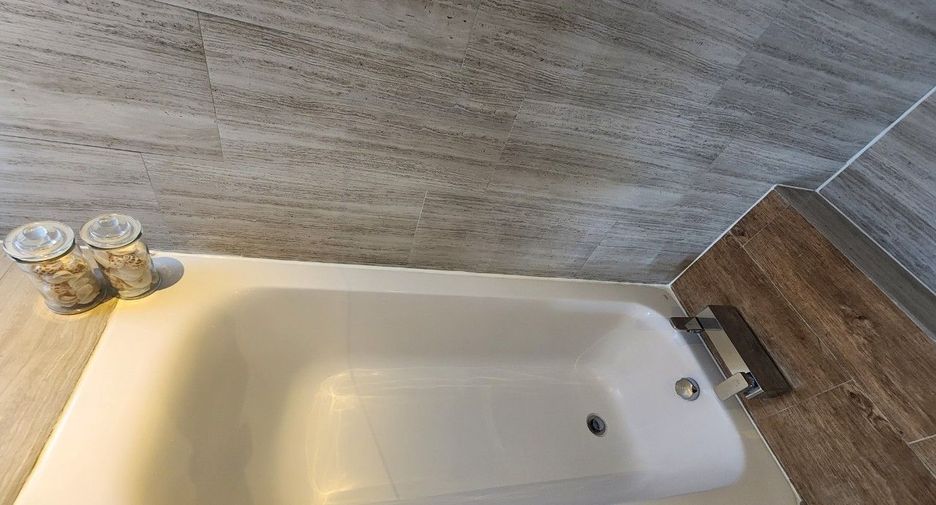 À louer 1 chambre appartement avec services à Khlong Toei, Bangkok