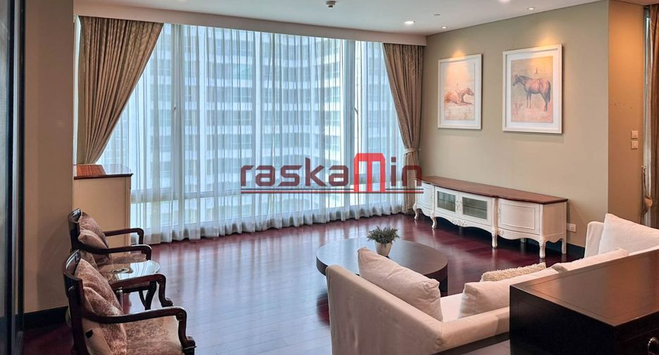 Wohnung zur Miete mit 3 Zimmer in Pathum Wan, Bangkok