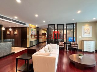 À louer 3 chambres condo à Pathum Wan, Bangkok
