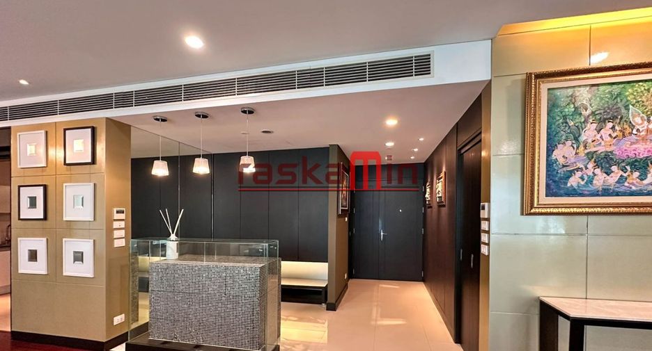 Wohnung zur Miete mit 3 Zimmer in Pathum Wan, Bangkok