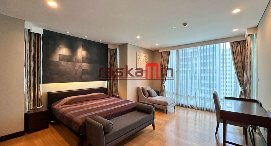 Wohnung zur Miete mit 3 Zimmer in Pathum Wan, Bangkok