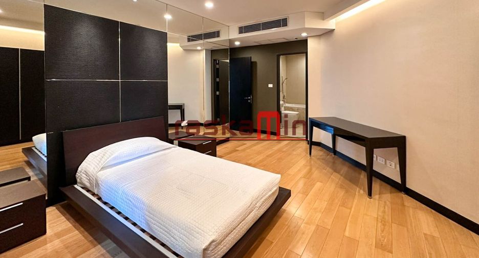 Wohnung zur Miete mit 3 Zimmer in Pathum Wan, Bangkok