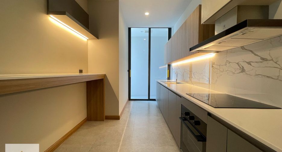 For rent 2 bedrooms apartment in Khlong Toei, Bangkok