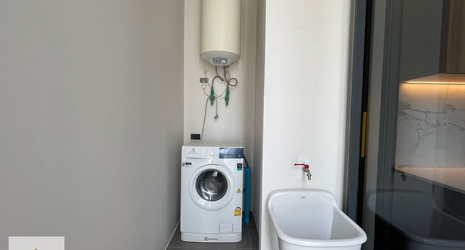 For rent 2 bedrooms apartment in Khlong Toei, Bangkok