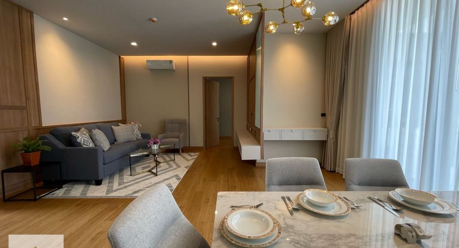 For rent 2 bedrooms apartment in Khlong Toei, Bangkok