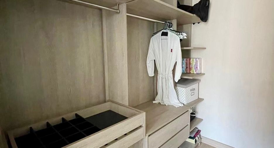 For sale 1 Beds condo in Khlong Toei, Bangkok