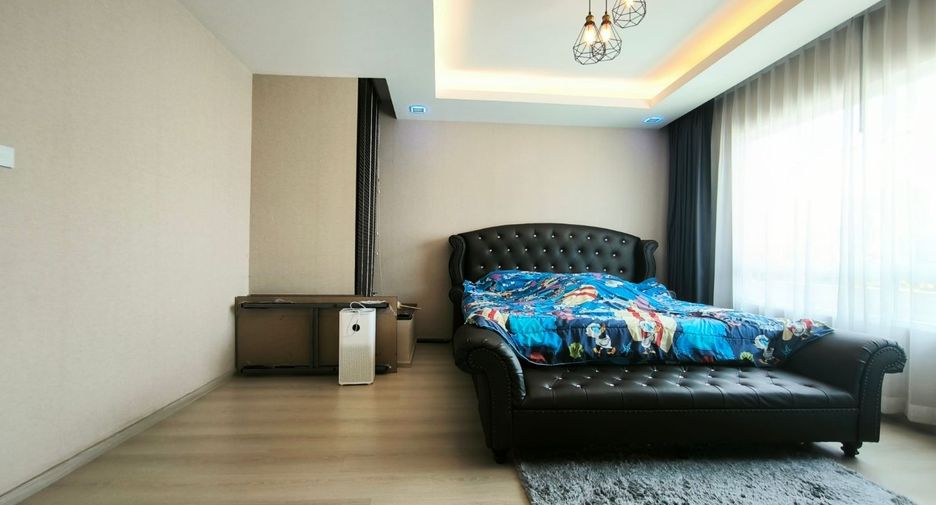 For sale 3 bedrooms townhouse in Mueang Samut Prakan, Samut Prakan