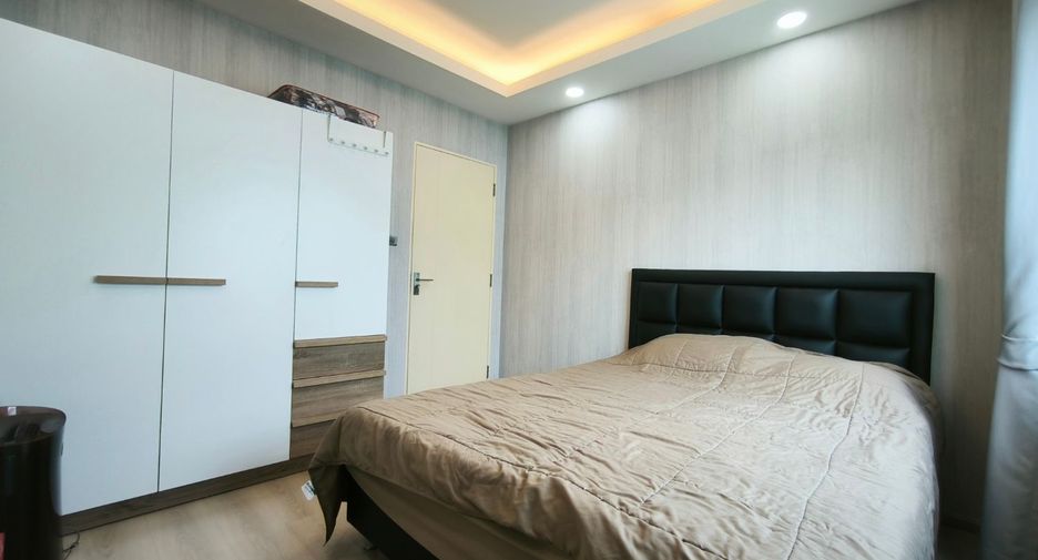 For sale 3 bedrooms townhouse in Mueang Samut Prakan, Samut Prakan
