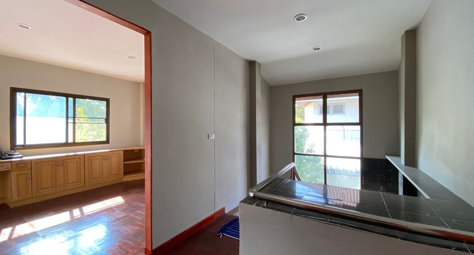 À louer et à vendre 5 chambres maison à Mae Rim, Chiang Mai