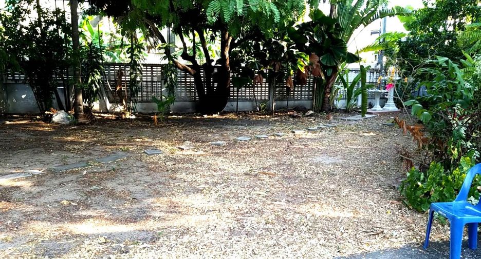 For rent 3 bedrooms house in Ratchathewi, Bangkok