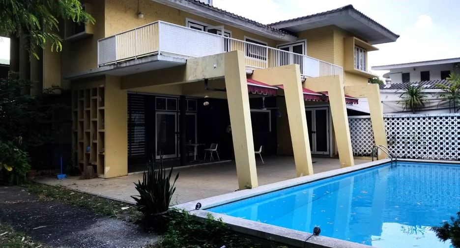 For rent 3 bedrooms house in Ratchathewi, Bangkok