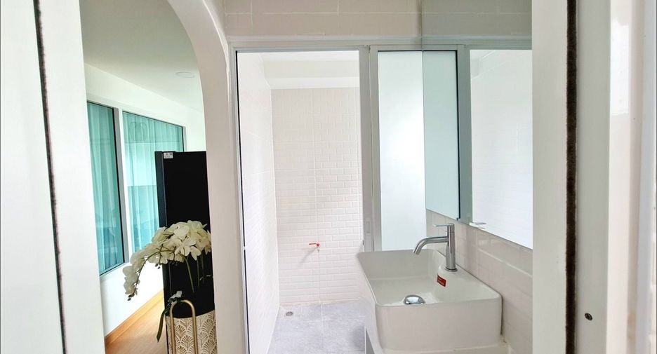 For rent 2 bedrooms condo in Mueang Chiang Mai, Chiang Mai