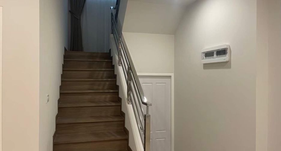 For sale 3 bedrooms house in San Kamphaeng, Chiang Mai