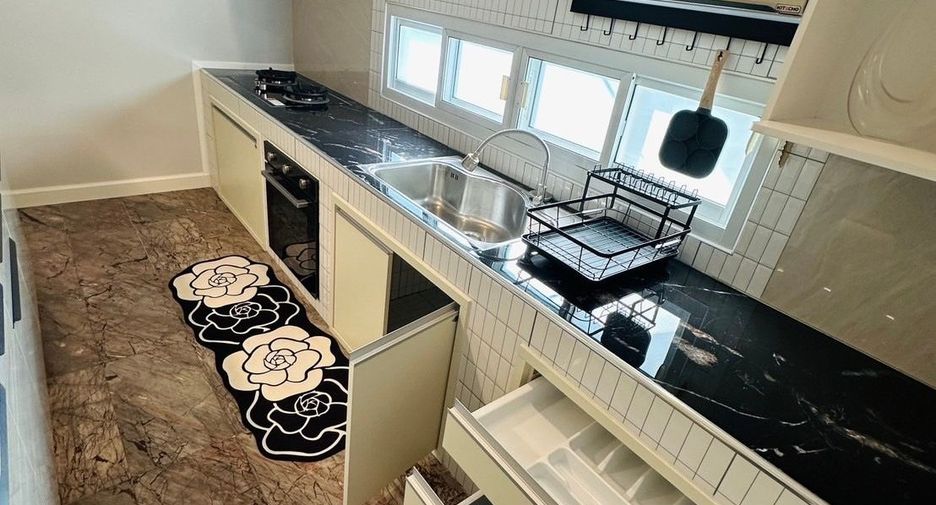 Casa en venta de 4 habitaciones en Hang Dong, Chiang Mai