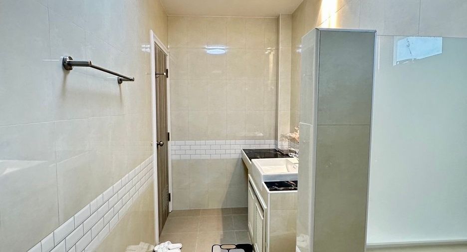 Casa en venta de 4 habitaciones en Hang Dong, Chiang Mai