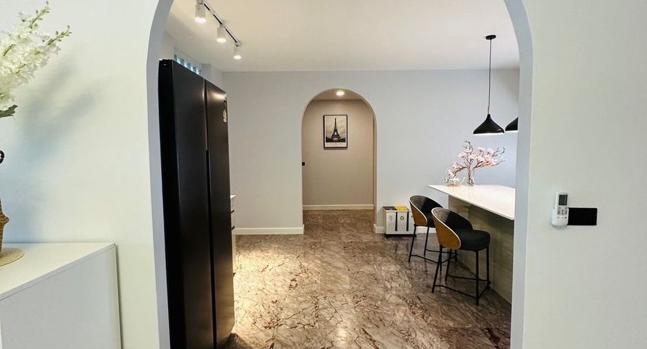 Casa en venta de 4 habitaciones en Hang Dong, Chiang Mai