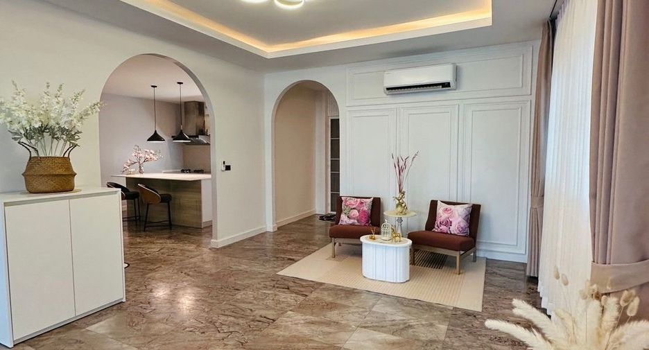 Casa en venta de 4 habitaciones en Hang Dong, Chiang Mai
