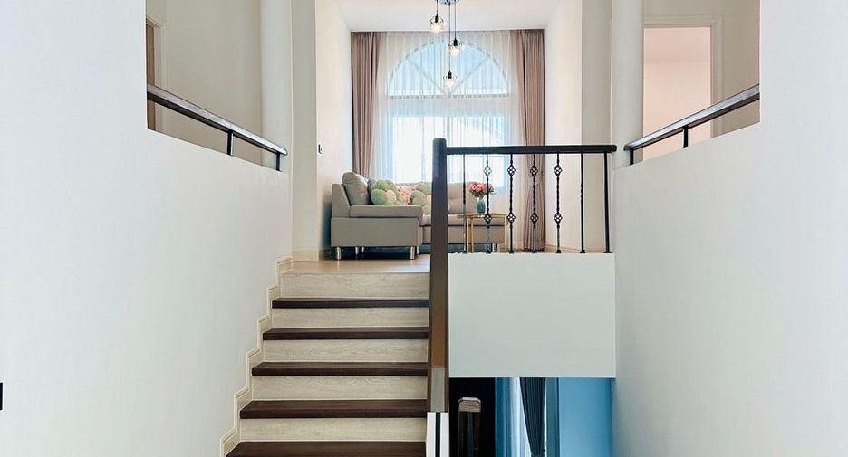 Casa en venta de 4 habitaciones en Hang Dong, Chiang Mai