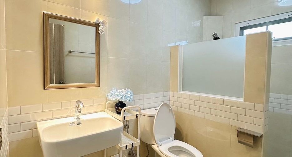 Casa en venta de 4 habitaciones en Hang Dong, Chiang Mai