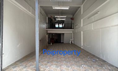À vendre 1 chambre maison de ville à Phra Samut Chedi, Samut Prakan