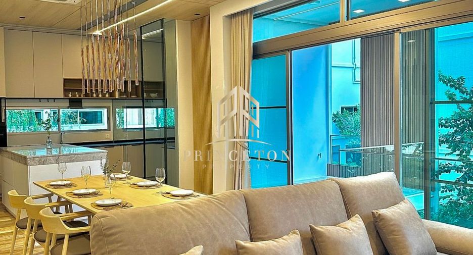 Haus zur Miete und zum Kauf mit 3 Zimmer in Saphan Sung, Bangkok