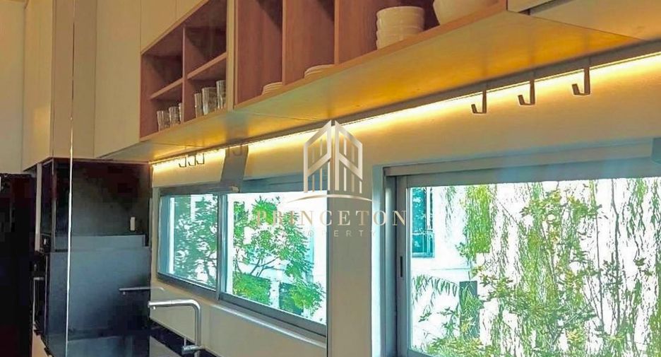 Haus zur Miete und zum Kauf mit 3 Zimmer in Saphan Sung, Bangkok