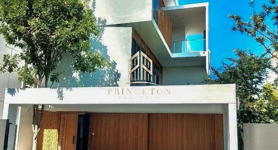 Haus zur Miete und zum Kauf mit 3 Zimmer in Saphan Sung, Bangkok
