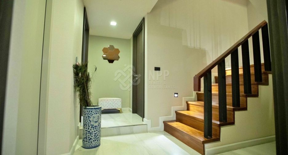 Haus zum Kauf mit 4 Zimmer in Watthana, Bangkok