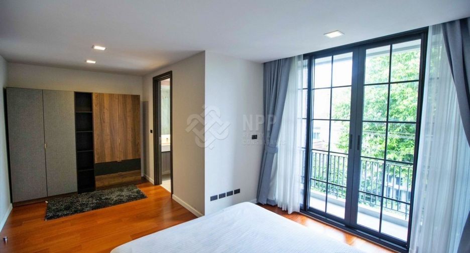 Haus zum Kauf mit 4 Zimmer in Watthana, Bangkok
