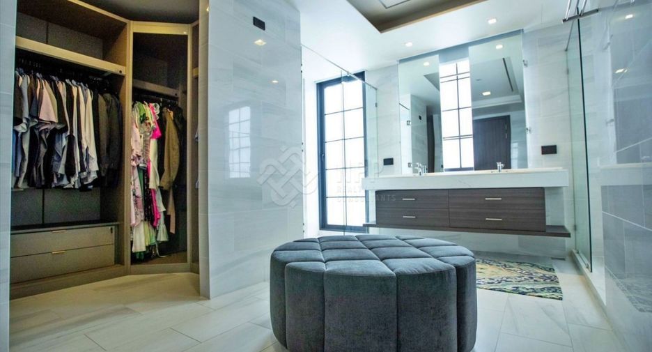 Haus zum Kauf mit 4 Zimmer in Watthana, Bangkok