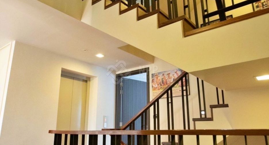 Haus zum Kauf mit 4 Zimmer in Watthana, Bangkok
