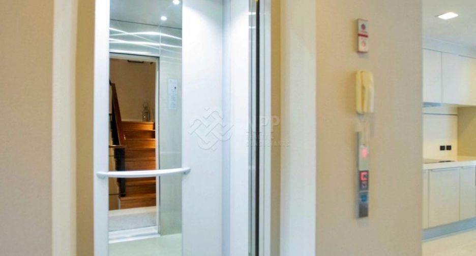 Haus zum Kauf mit 4 Zimmer in Watthana, Bangkok