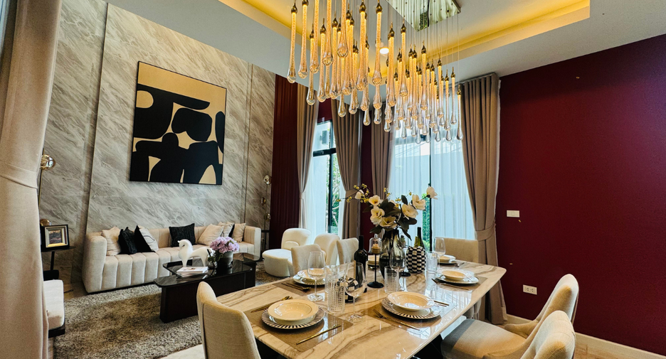 For sale 4 bedrooms house in Mueang Nonthaburi, Nonthaburi