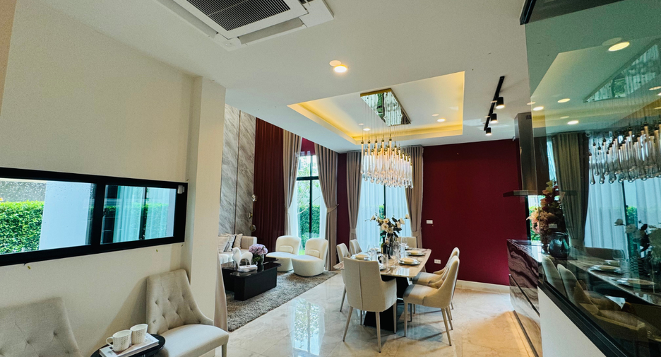 For sale 4 bedrooms house in Mueang Nonthaburi, Nonthaburi