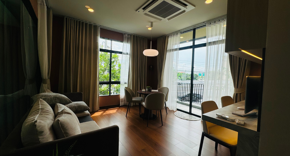 For sale 4 bedrooms house in Mueang Nonthaburi, Nonthaburi
