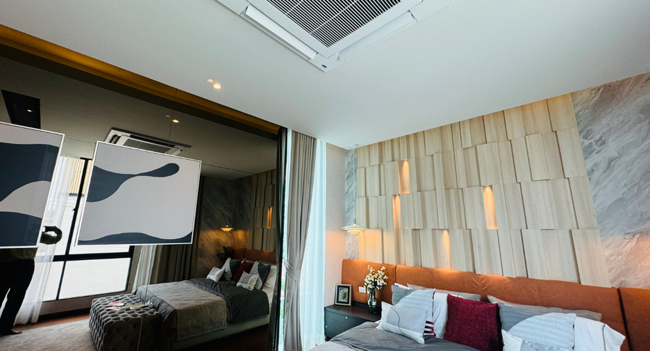 For sale 4 bedrooms house in Mueang Nonthaburi, Nonthaburi