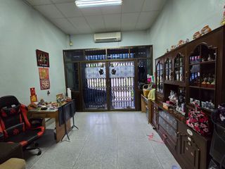For rent そして for sale 6 Beds retail Space in Phasi Charoen, Bangkok