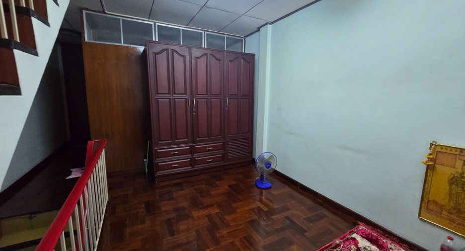 For rent そして for sale 6 ベッドルーム retail Space in Phasi Charoen, Bangkok