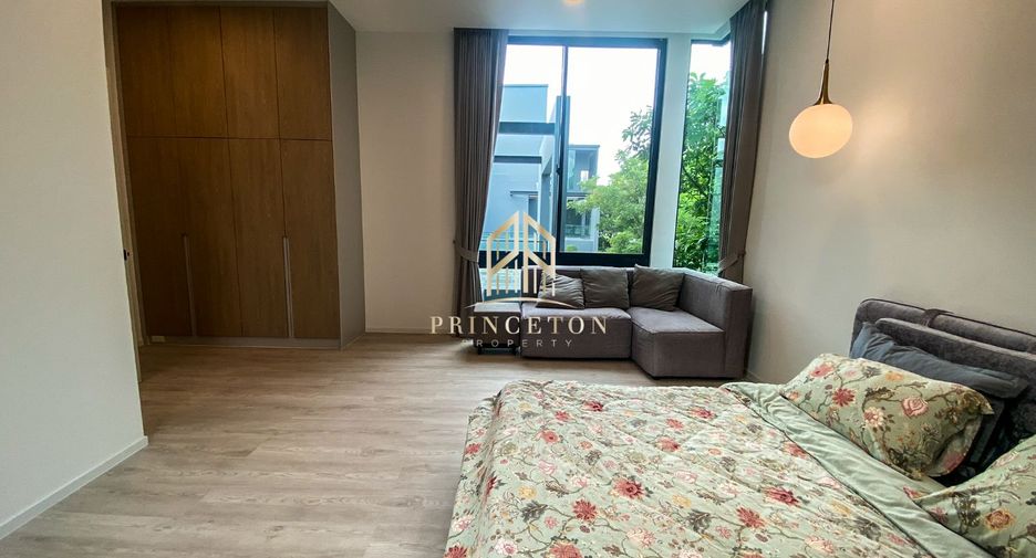For rent and for sale 4 bedrooms house in Saphan Sung, Bangkok