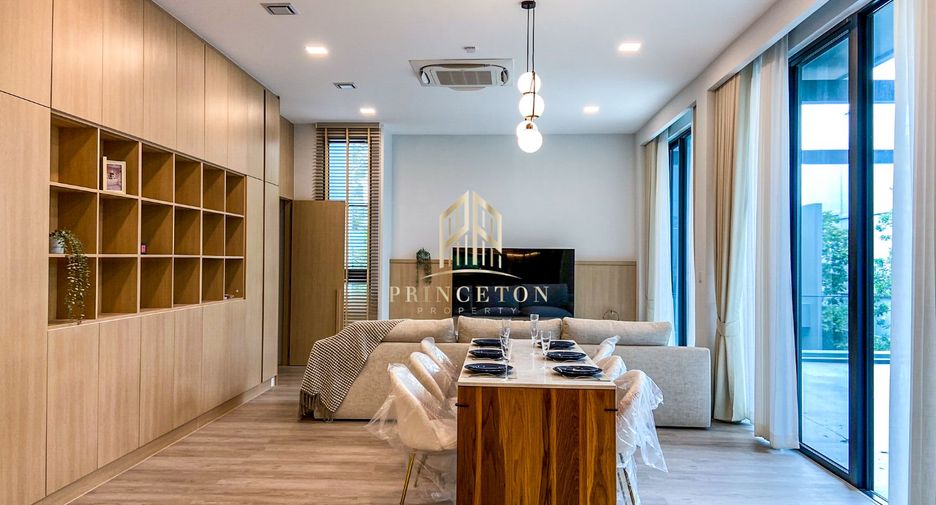 For rent and for sale 4 bedrooms house in Saphan Sung, Bangkok