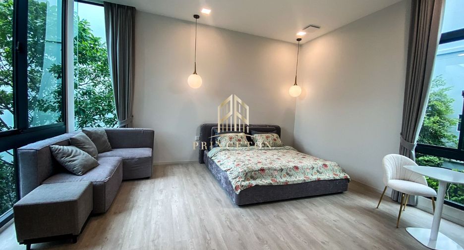 For rent and for sale 4 bedrooms house in Saphan Sung, Bangkok