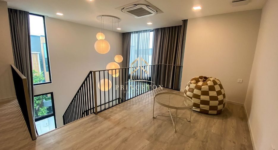 For rent and for sale 4 bedrooms house in Saphan Sung, Bangkok