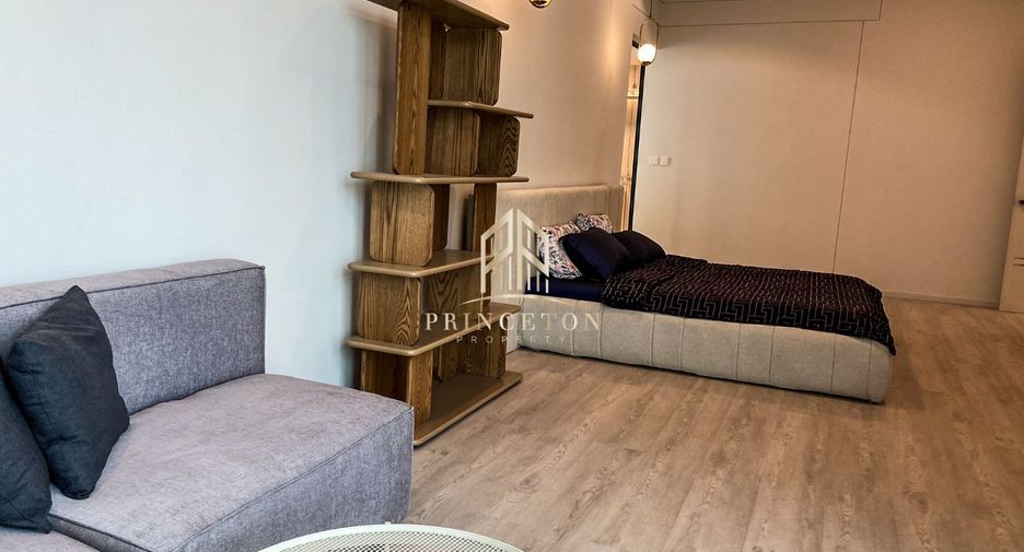 For rent and for sale 4 bedrooms house in Saphan Sung, Bangkok