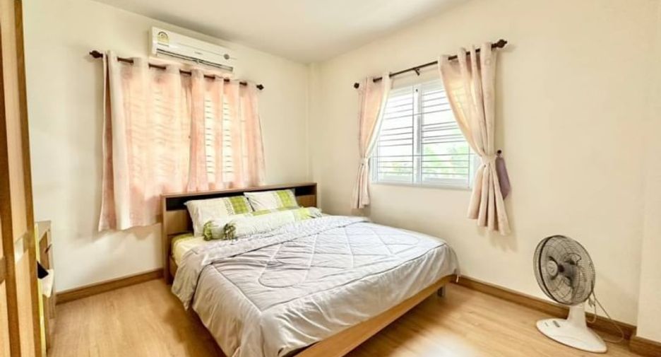 For sale 3 bedrooms house in Si Racha, Chonburi