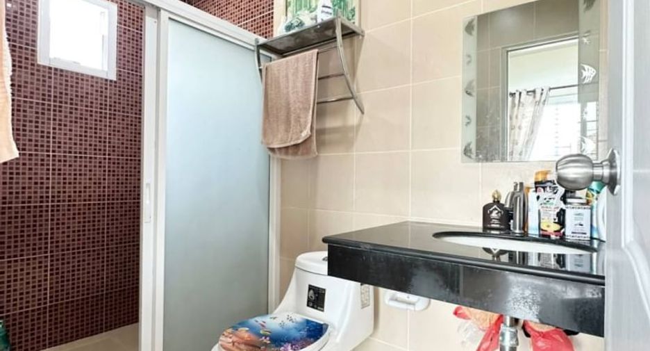 For sale 3 bedrooms house in Si Racha, Chonburi
