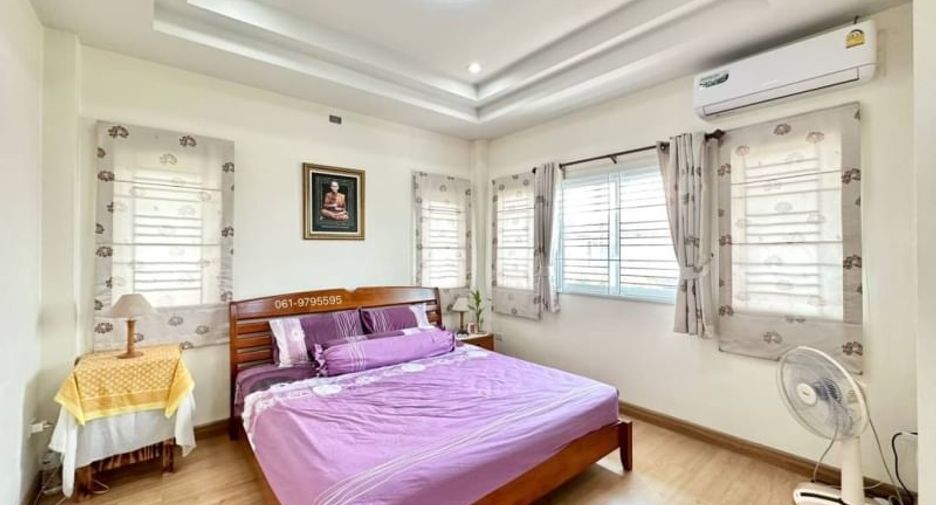 For sale 3 bedrooms house in Si Racha, Chonburi