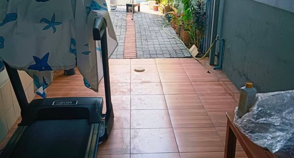 For sale 3 bedrooms house in Si Racha, Chonburi